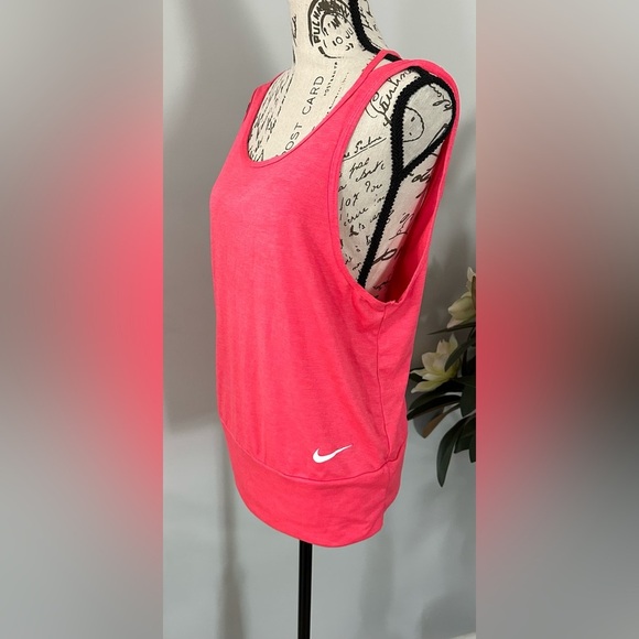 Nike Pink Relaxed Sleeveless Tank Top🌷 - Picture 2 of 10